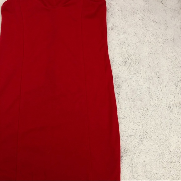 Red Sweetheart Neckline Bodycon Dress - Picture 7 of 9